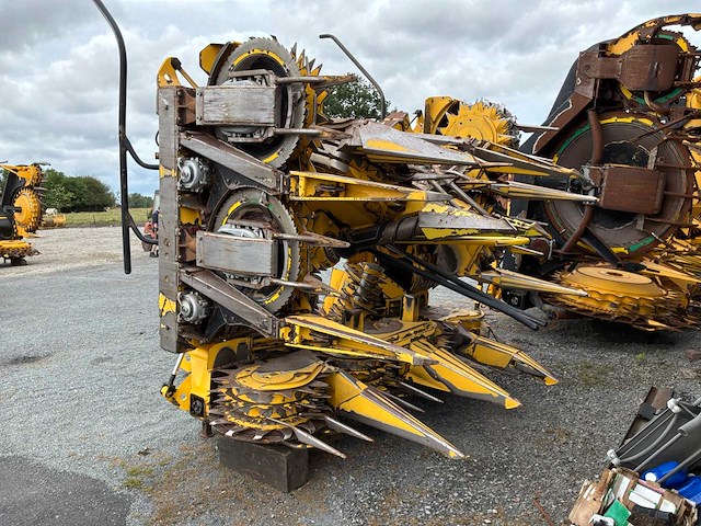 2009 kemper - new holland fi470 mais coupe voor veldhakselaar - afbeelding 1 van  9