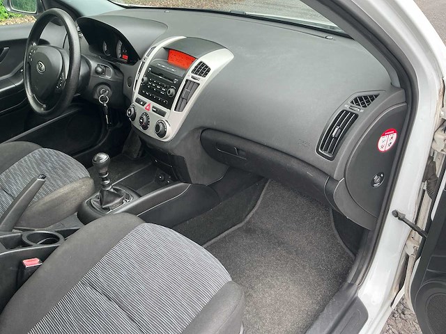 2009 kia cee d - afbeelding 21 van  37