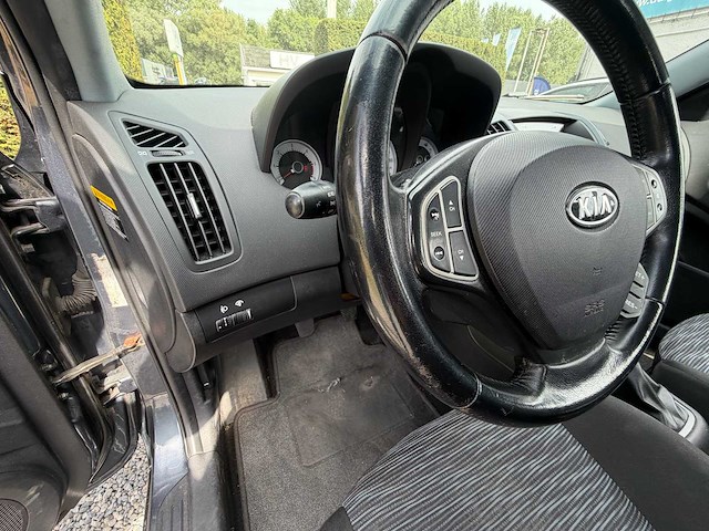 2009 kia cee’d personenauto - afbeelding 8 van  40