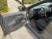 2009 kia cee’d personenauto - afbeelding 13 van  40