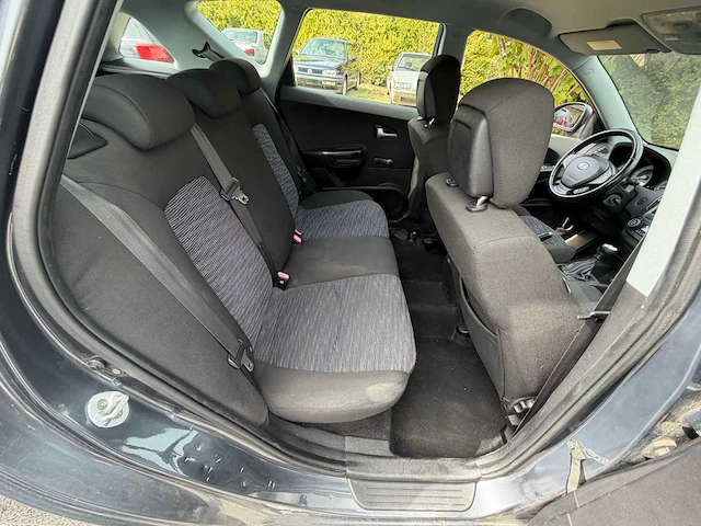 2009 kia cee’d personenauto - afbeelding 24 van  40