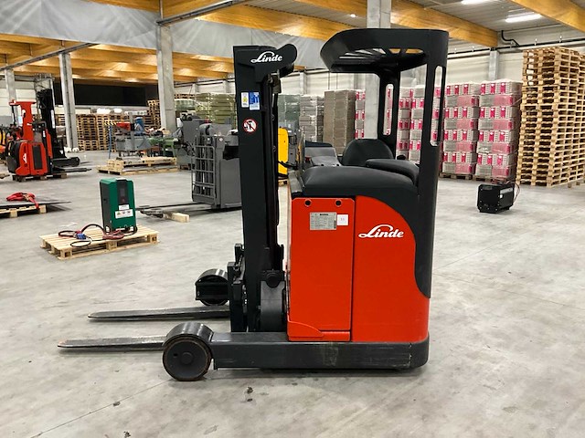 2009 linde r14cs reach truck - afbeelding 12 van  16