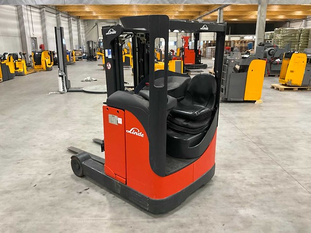 2009 linde r14cs reach truck - afbeelding 13 van  16