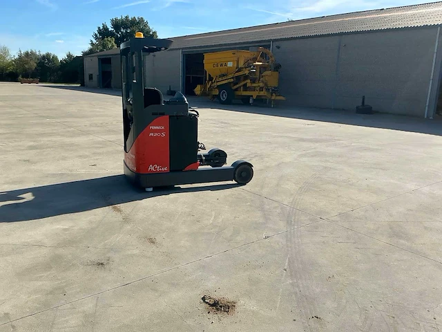 2009 linde r20s reach truck - afbeelding 85 van  89