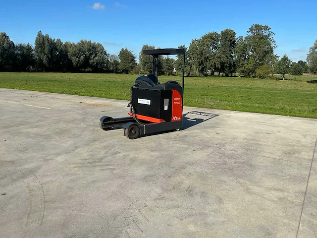 2009 linde r20s reach truck - afbeelding 23 van  86