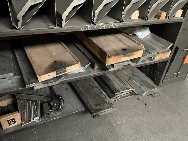 2009 lvd easy-form ppeb 220/40 cnc-kantbank - afbeelding 18 van  29