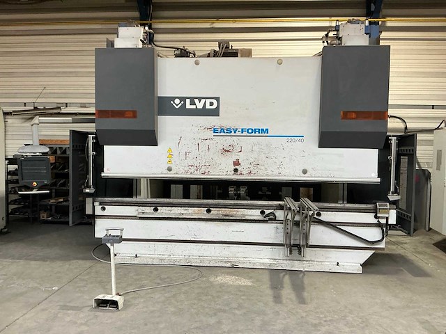 2009 lvd easy-form ppeb 220/40 cnc-kantbank - afbeelding 12 van  29