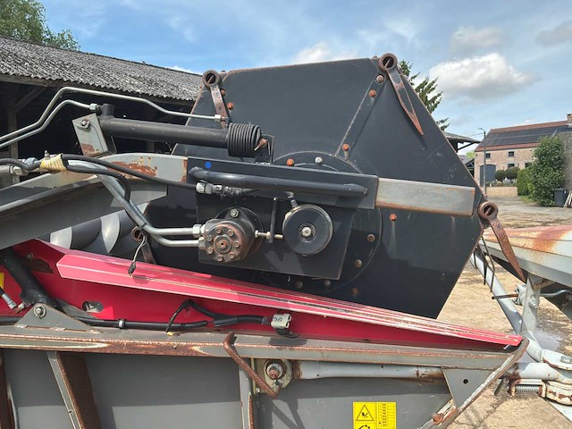 2009 massey ferguson centora 7280 al combine harvester met 25 ft snijstang, trolley en koolzaadapparatuur - afbeelding 23 van  30