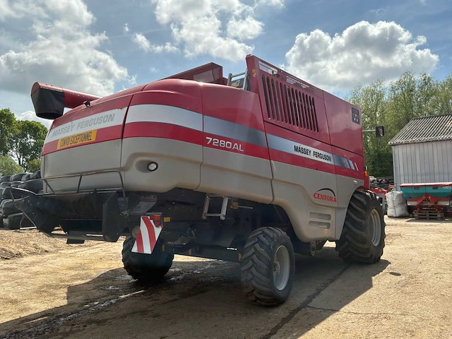 2009 massey ferguson centora 7280 al combine harvester met 25 ft snijstang, trolley en koolzaadapparatuur - afbeelding 19 van  30