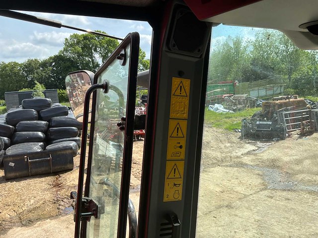 2009 massey ferguson centora 7280 al combine harvester met 25 ft snijstang, trolley en koolzaadapparatuur - afbeelding 32 van  66