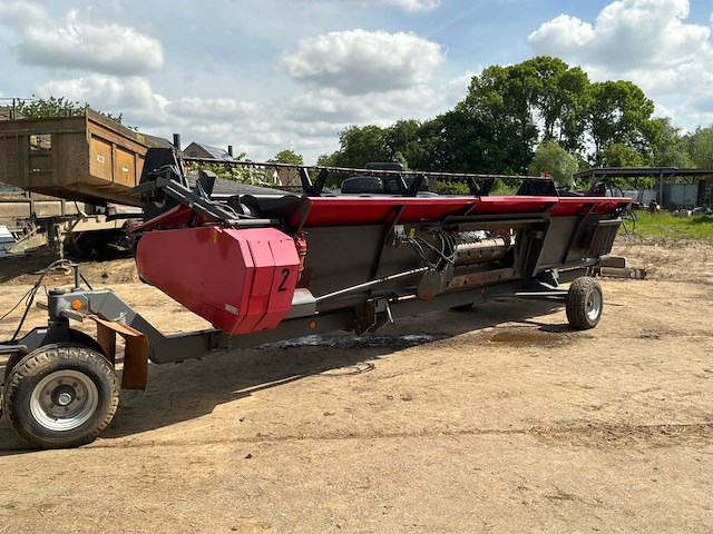 2009 massey ferguson centora 7280 al combine harvester met 25 ft snijstang, trolley en koolzaadapparatuur - afbeelding 48 van  66