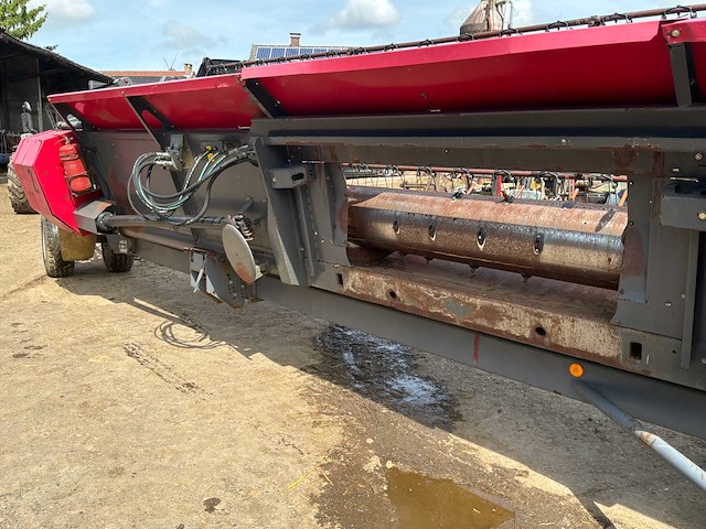2009 massey ferguson centora 7280 al combine harvester met 25 ft snijstang, trolley en koolzaadapparatuur - afbeelding 51 van  66