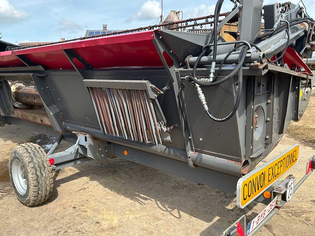 2009 massey ferguson centora 7280 al combine harvester met 25 ft snijstang, trolley en koolzaadapparatuur - afbeelding 52 van  66