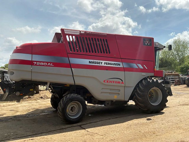 2009 massey ferguson centora 7280 al combine harvester met 25 ft snijstang, trolley en koolzaadapparatuur - afbeelding 56 van  66