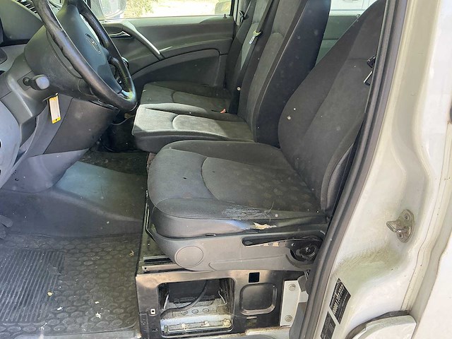 2009 mercedes-benz 111cdi vito bedrijfswagen (78104-005) - afbeelding 2 van  21