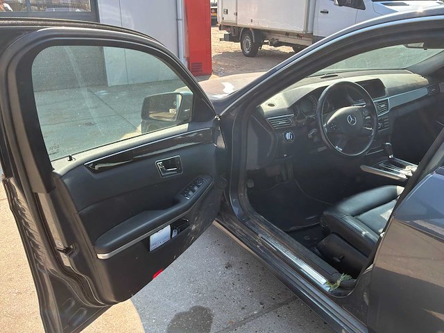 2009 mercedes-benz e 250 personenauto - afbeelding 6 van  42
