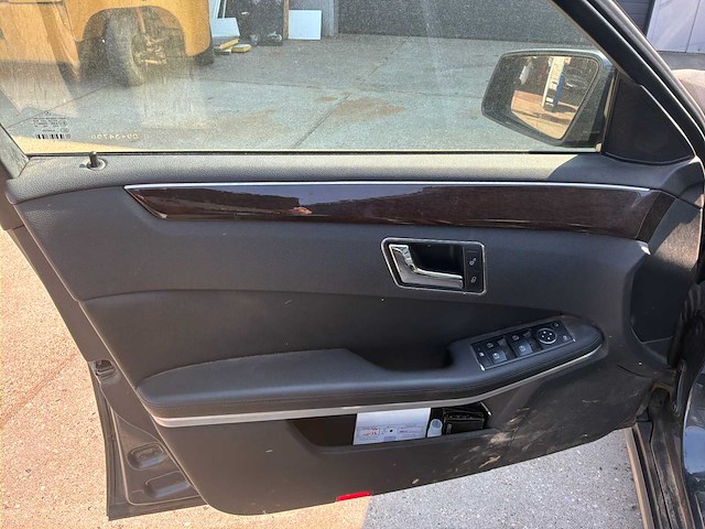 2009 mercedes-benz e 250 personenauto - afbeelding 7 van  42