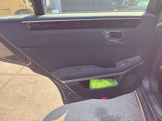 2009 mercedes-benz e 250 personenauto - afbeelding 15 van  42