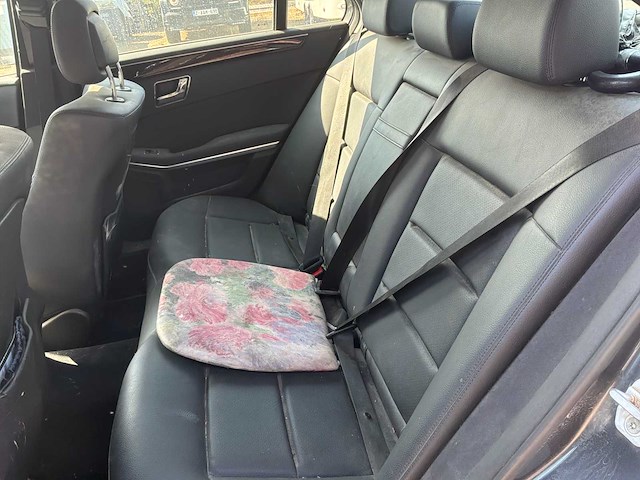 2009 mercedes-benz e 250 personenauto - afbeelding 16 van  42