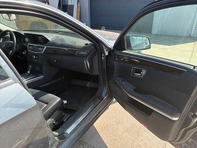 2009 mercedes-benz e 250 personenauto - afbeelding 20 van  42