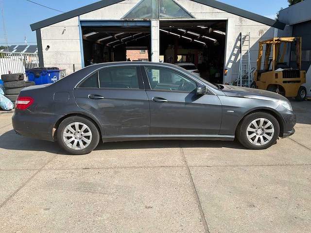2009 mercedes-benz e 250 personenauto - afbeelding 40 van  42