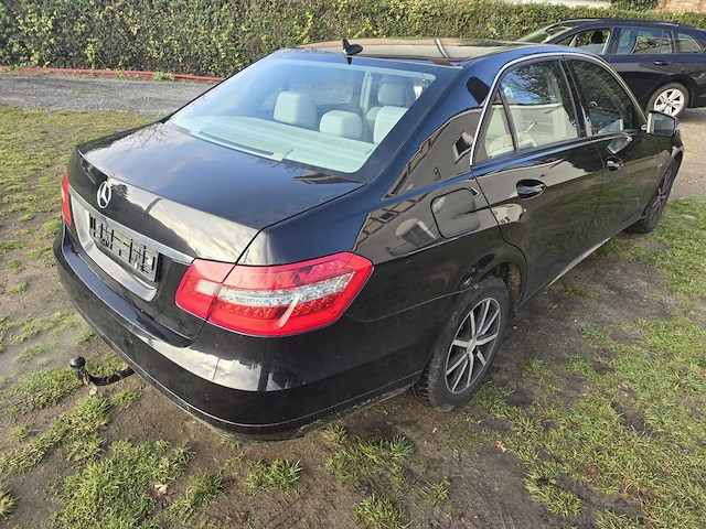 2009 mercedes-benz e220 personenauto - afbeelding 4 van  11