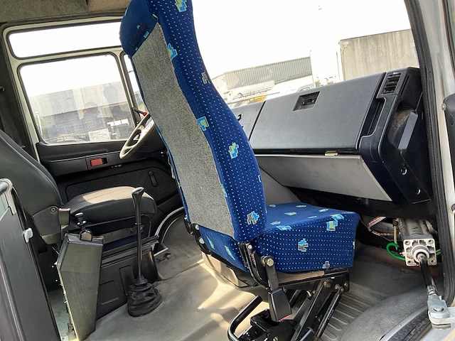 2009 mercedes-benz vario bus - afbeelding 2 van  18