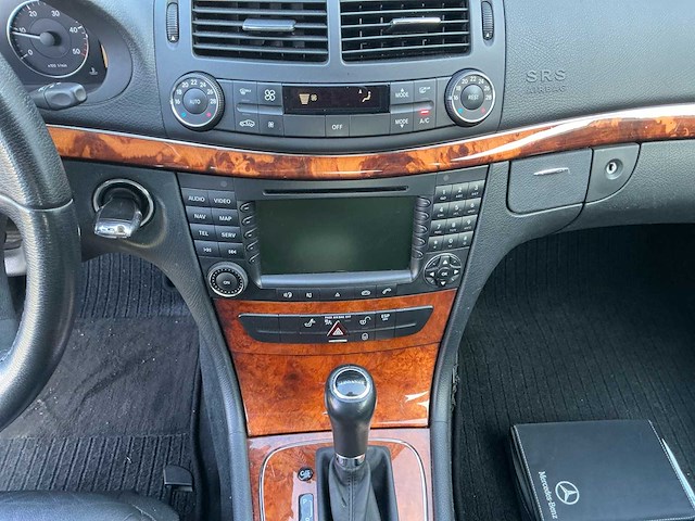 2009 mercedes e 220 cdi personenauto - afbeelding 27 van  29