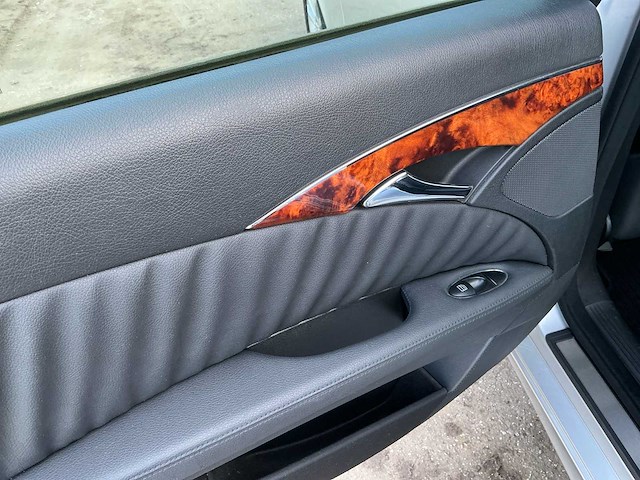 2009 mercedes e 220 cdi personenauto - afbeelding 28 van  29