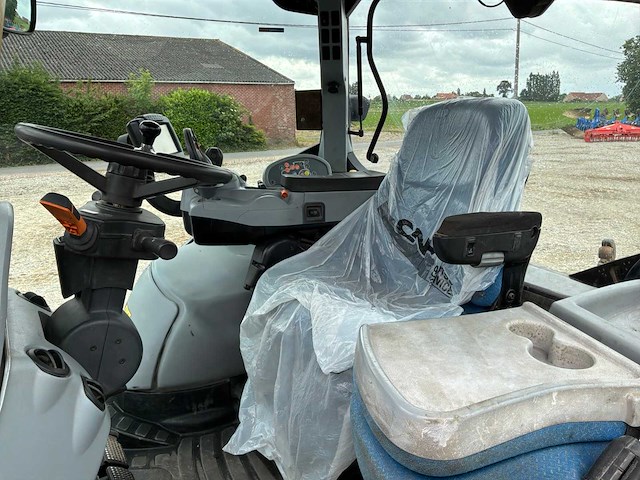 2009 new holland t7040 vierwielaangedreven landbouwtractor - afbeelding 7 van  21