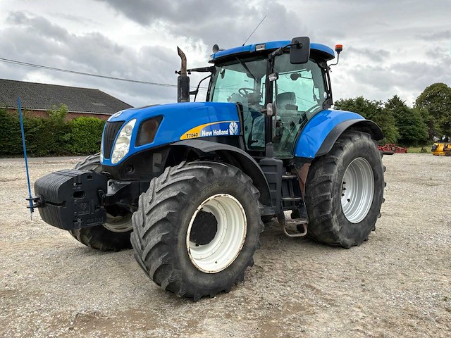 2009 new holland t7040 vierwielaangedreven landbouwtractor - afbeelding 1 van  21