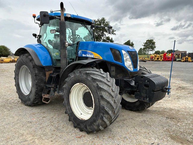 2009 new holland t7040 vierwielaangedreven landbouwtractor - afbeelding 15 van  21