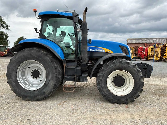 2009 new holland t7040 vierwielaangedreven landbouwtractor - afbeelding 16 van  21