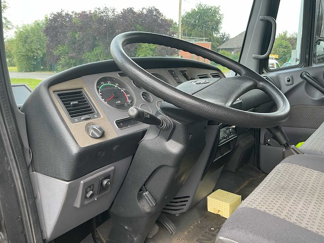 2009 nissan atleon tk5615 bakwagen - afbeelding 25 van  46