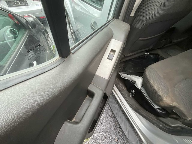 2009 nissan navara - bedrijfswagen - afbeelding 2 van  22