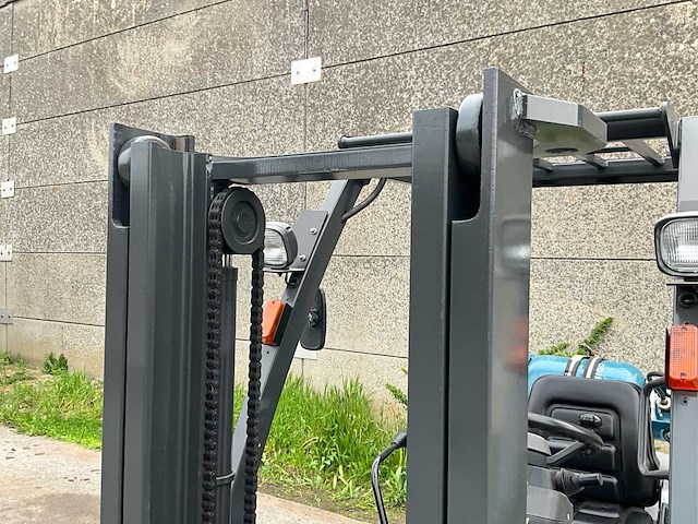 2009 nissan p1f1a15d vorkheftruck - afbeelding 2 van  10