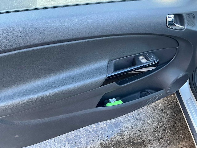 2009 opel corsa personenauto - afbeelding 11 van  44