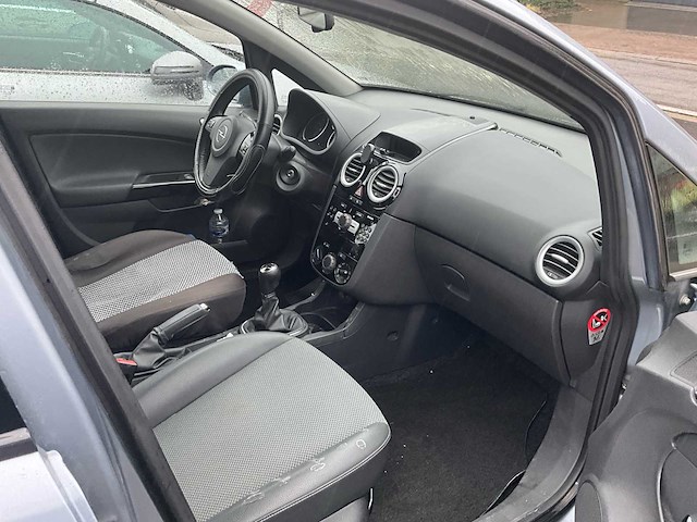 2009 opel corsa personenauto - afbeelding 12 van  18