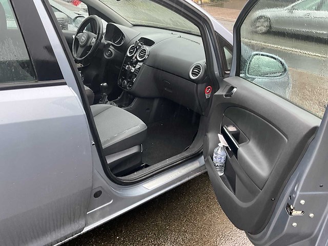 2009 opel corsa personenauto - afbeelding 13 van  18