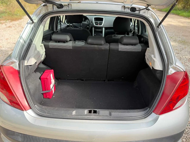 2009 peugeot 207 1.6 vti 120 automaat – 89.245 km – 5-deurs – trekhaak - afbeelding 17 van  31