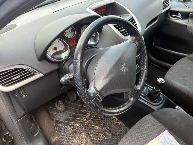 2009 peugeot 207 personenauto - afbeelding 17 van  18
