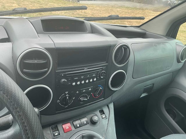 2009 peugeot partner lichte vracht personenauto - afbeelding 2 van  14