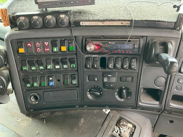 2009 scania p340 veegwagen - afbeelding 13 van  33