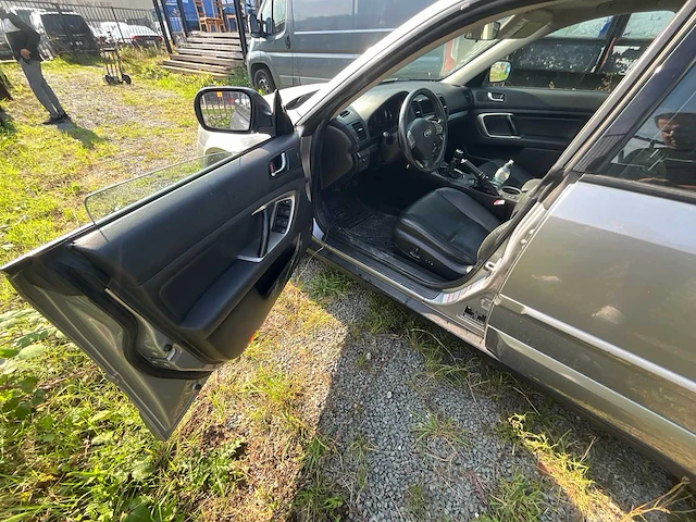 2009 subaru legacy personenauto - afbeelding 20 van  26