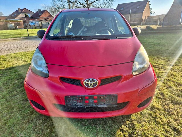 2009 toyota aygo personenauto - afbeelding 11 van  18