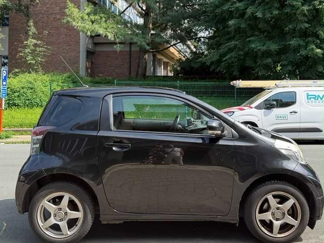 2009 toyota iq - personenauto - afbeelding 28 van  28