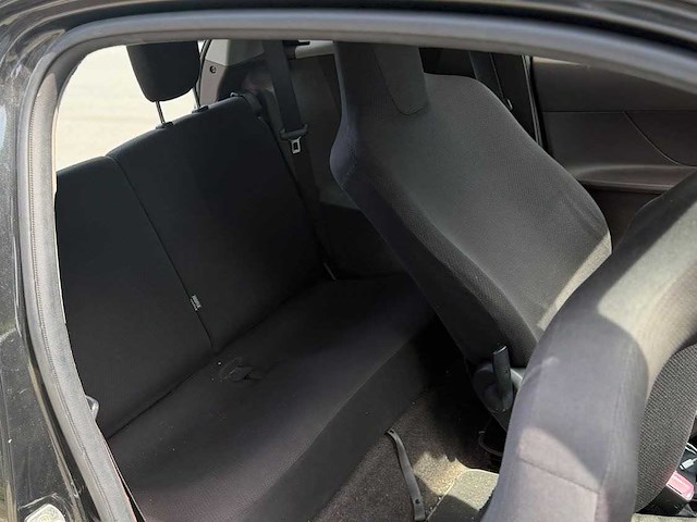 2009 toyota iq - personenauto - afbeelding 6 van  26