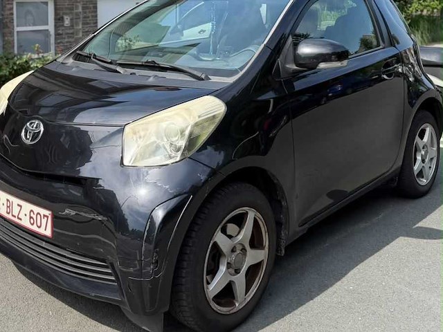 2009 toyota iq - personenauto - afbeelding 10 van  26