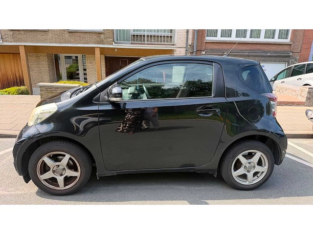 2009 toyota iq - personenauto - afbeelding 25 van  26
