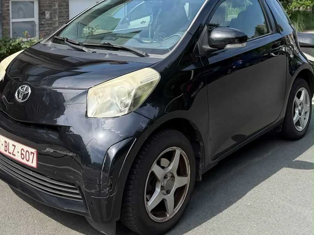 2009 toyota iq - personenauto - afbeelding 2 van  28